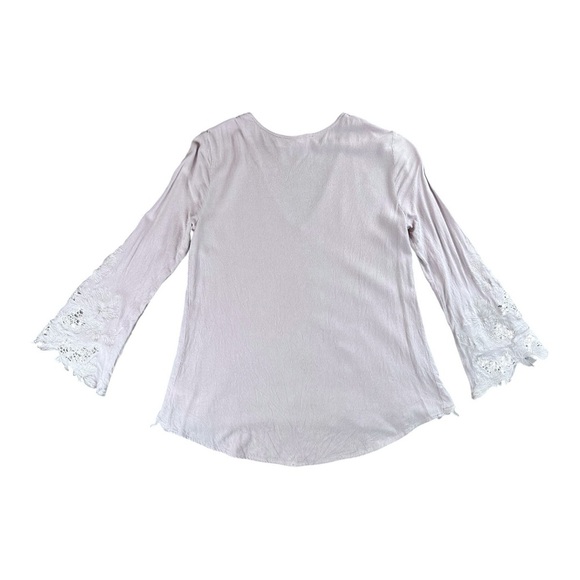 ASTR the Label Women's Embroidered Bell Sleeve Top In Dusty Lavender Size XS - Picture 6 of 8